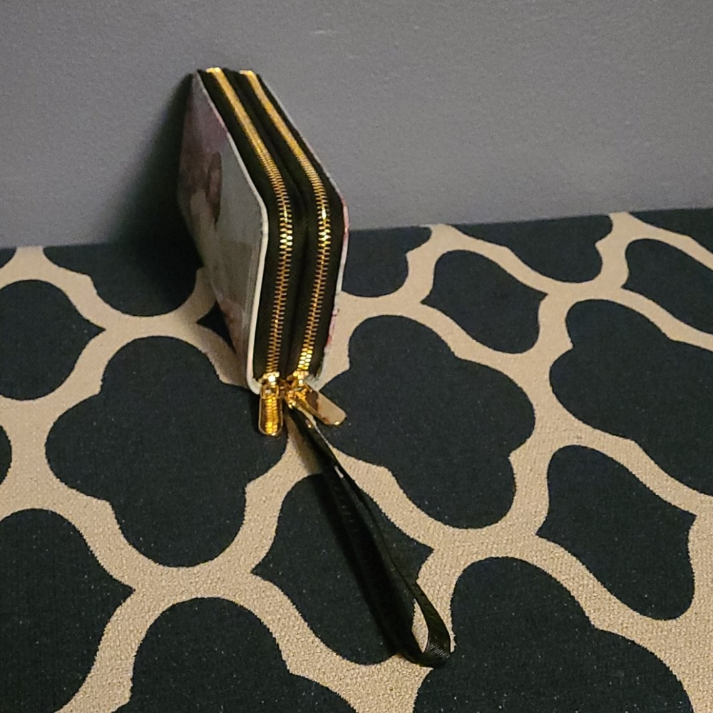 Clutch Wallets - Picture 3 of 4